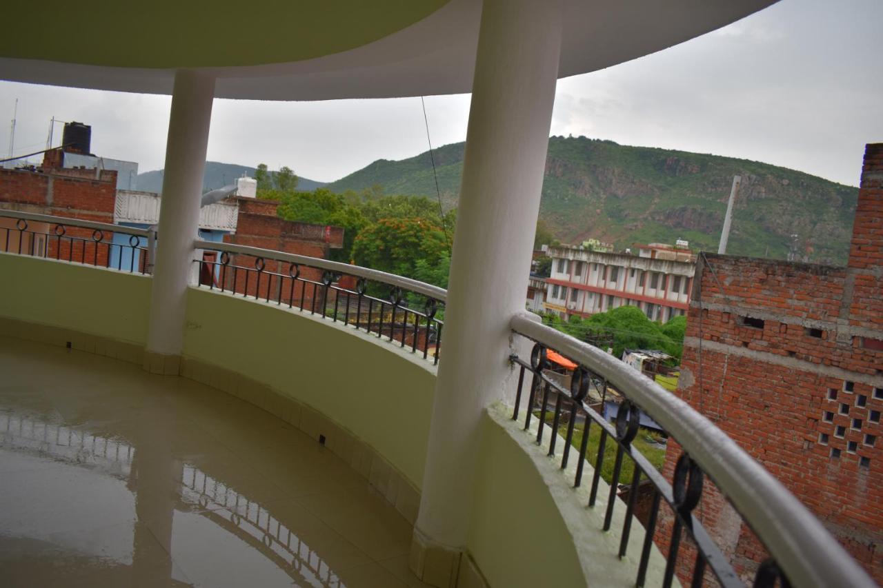 Hotel Diamond Plaza Rājgīr 外观 照片